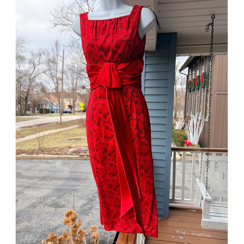 VTG 1950s - 60s Red Rose cocktail sheath‎ dress Square Neck red satin sash waist